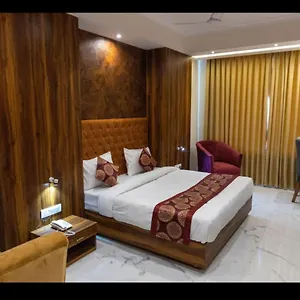 3* Hotel The Jewels